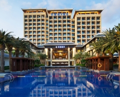 三亚京海国际假日酒店（含双早+“亲子时光”美食套餐1份） A栋豪华园景房/A栋高级景致房2晚